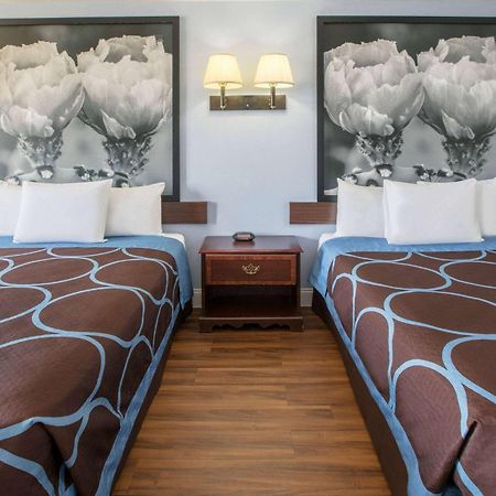 Super 8 By Wyndham Garland North Dallas Area Εξωτερικό φωτογραφία