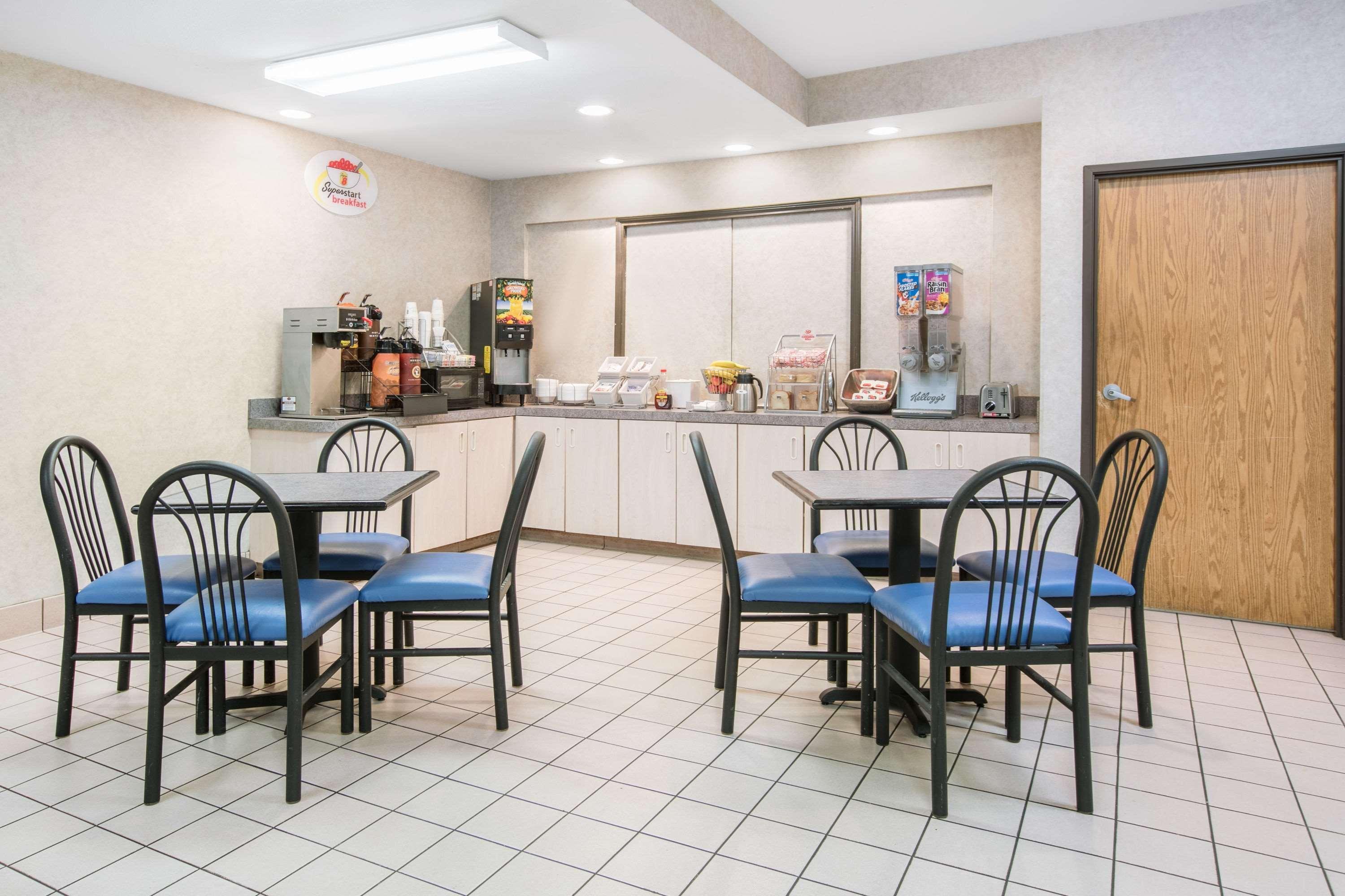 Super 8 By Wyndham Garland North Dallas Area Εξωτερικό φωτογραφία