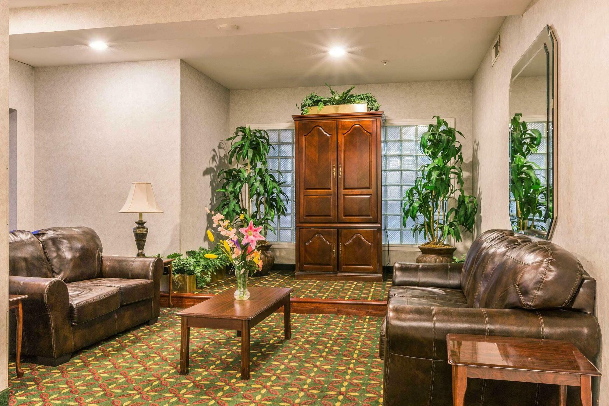 Super 8 By Wyndham Garland North Dallas Area Εξωτερικό φωτογραφία