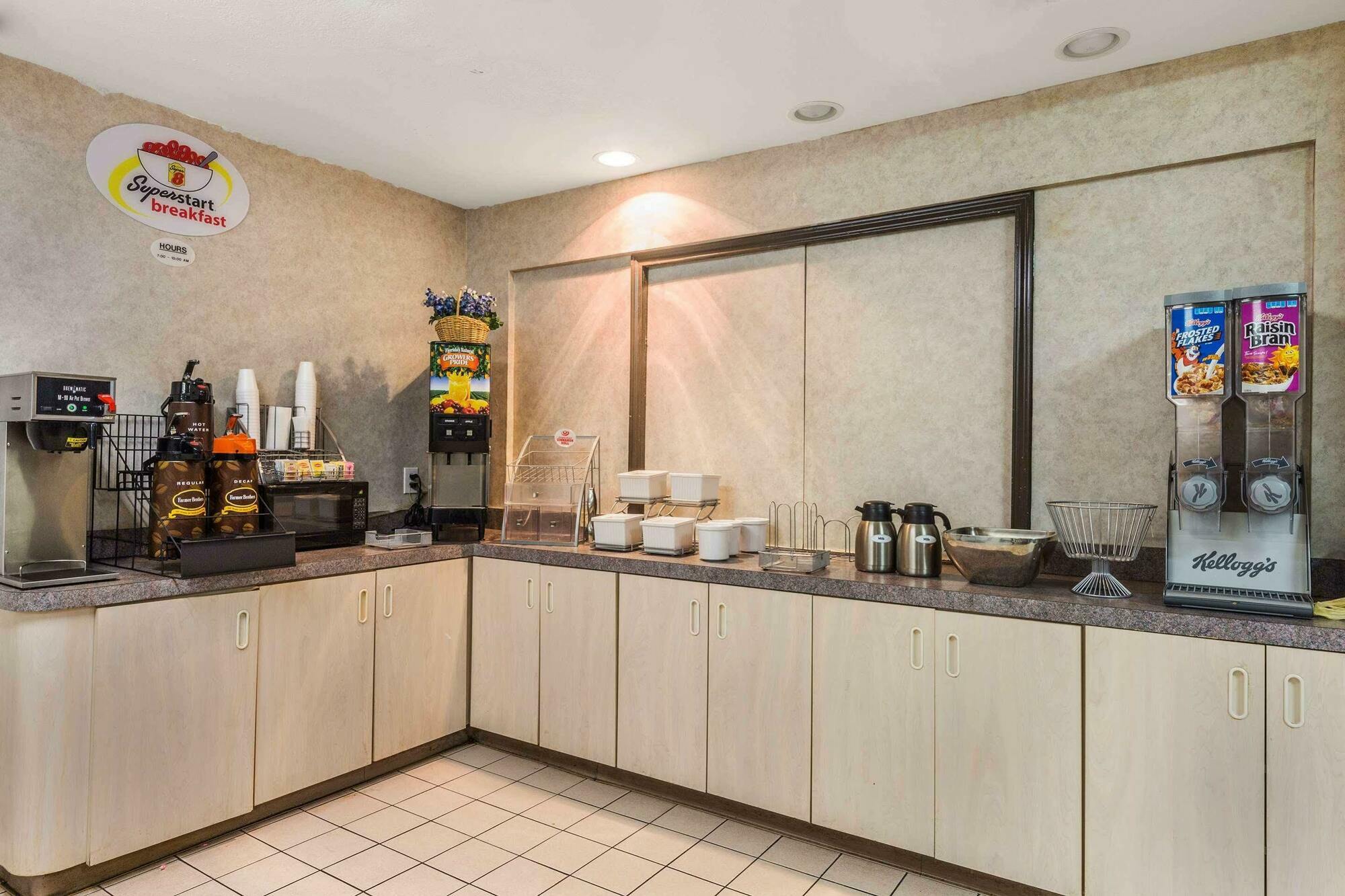 Super 8 By Wyndham Garland North Dallas Area Εξωτερικό φωτογραφία