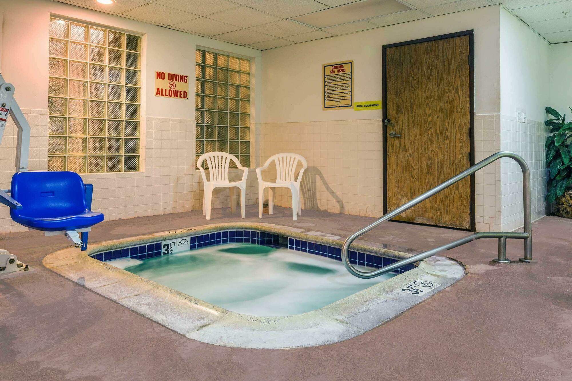 Super 8 By Wyndham Garland North Dallas Area Εξωτερικό φωτογραφία